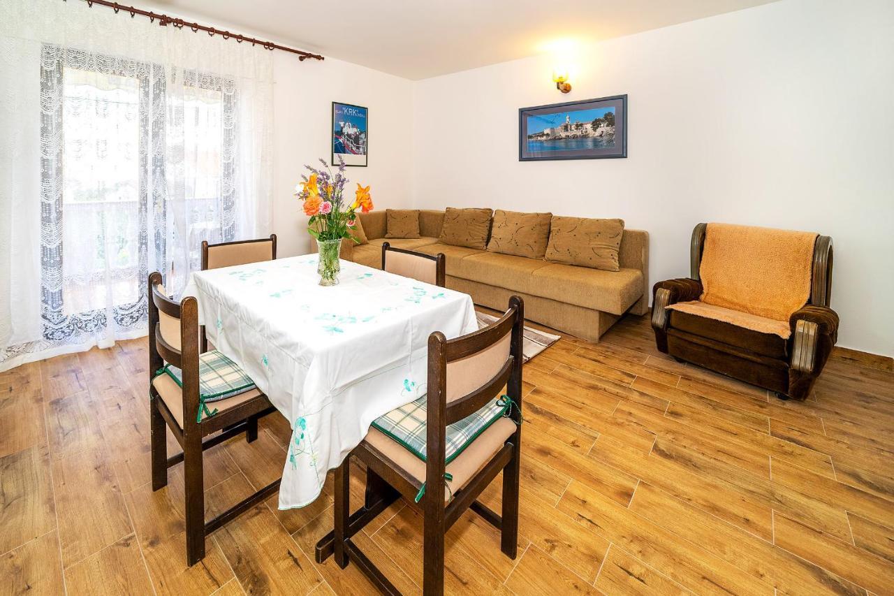 Apartments Jurina Krk Town Exterior foto