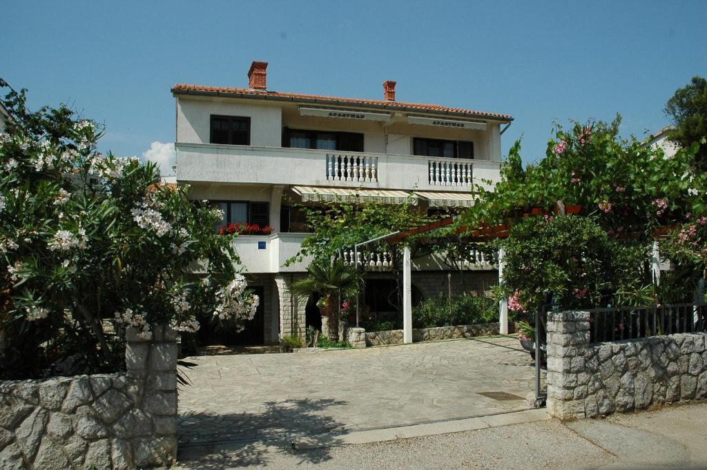 Apartments Jurina Krk Town Exterior foto