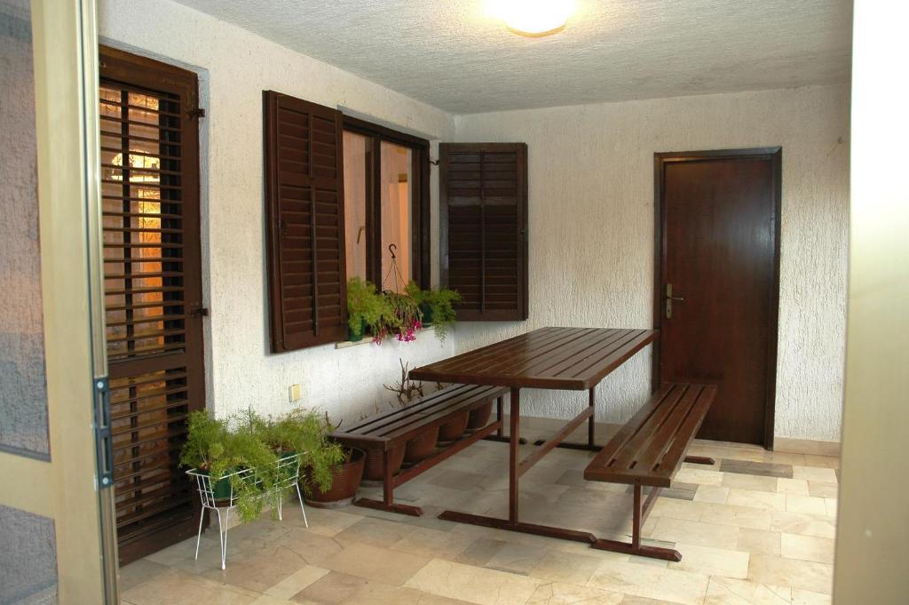 Apartments Jurina Krk Town Habitación foto